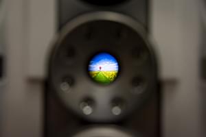 A look in an auto refractometer